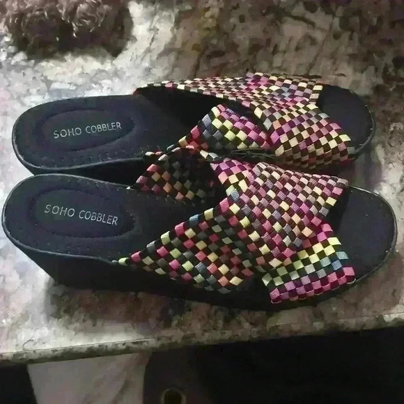 💚Nwt: Soho Cobbler Women’s Wedge Flip Flops Sandals Size: 7.5 - Picture 4 of 9